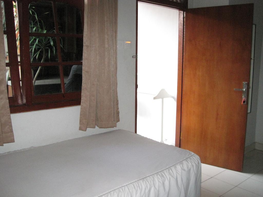Taman Mekar Beach Inn Kuta  Room photo